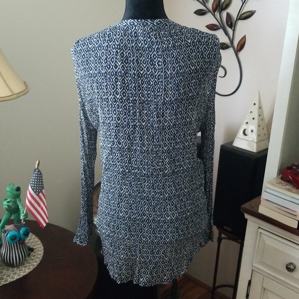 EUC -Semi-sheer Lucky Brand Ikat Blouse (XL) - Picture 4 of 5